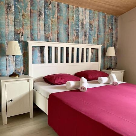 Sunny Grandma'S Garden Apartment 巴斯卡 外观 照片